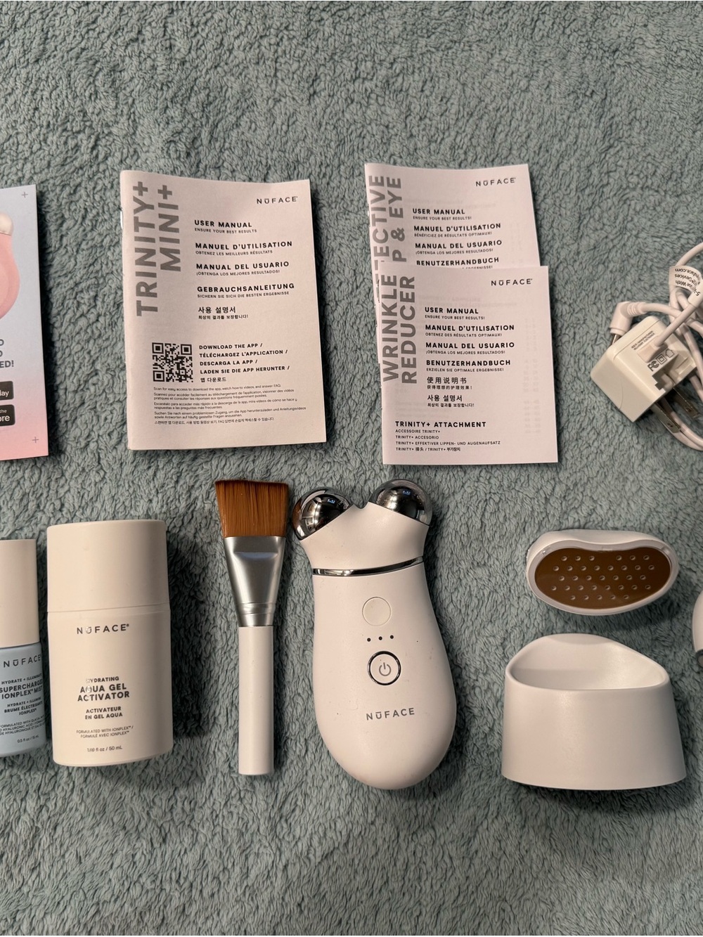 NuFace Mini Microcurrent Facial Toning Device in White with Silver Accents